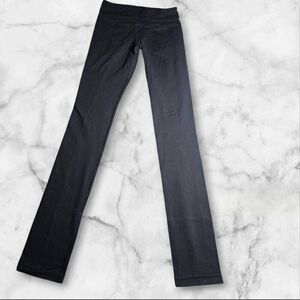 Lululemon Size 4 Black Groove Pants